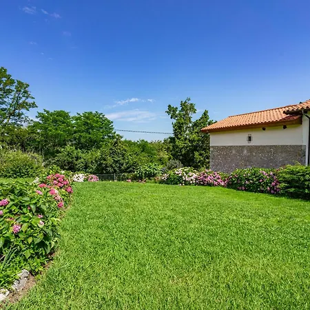 Casa Maria Merica Llanes