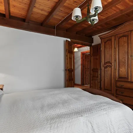 Casa Maria Merica Llanes